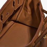 Dorottya™ - Strukturált bőr táska lakattal és arany zárral