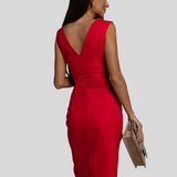 Klári™ - V-nyakú koktélruha oldalsó hasítékkal