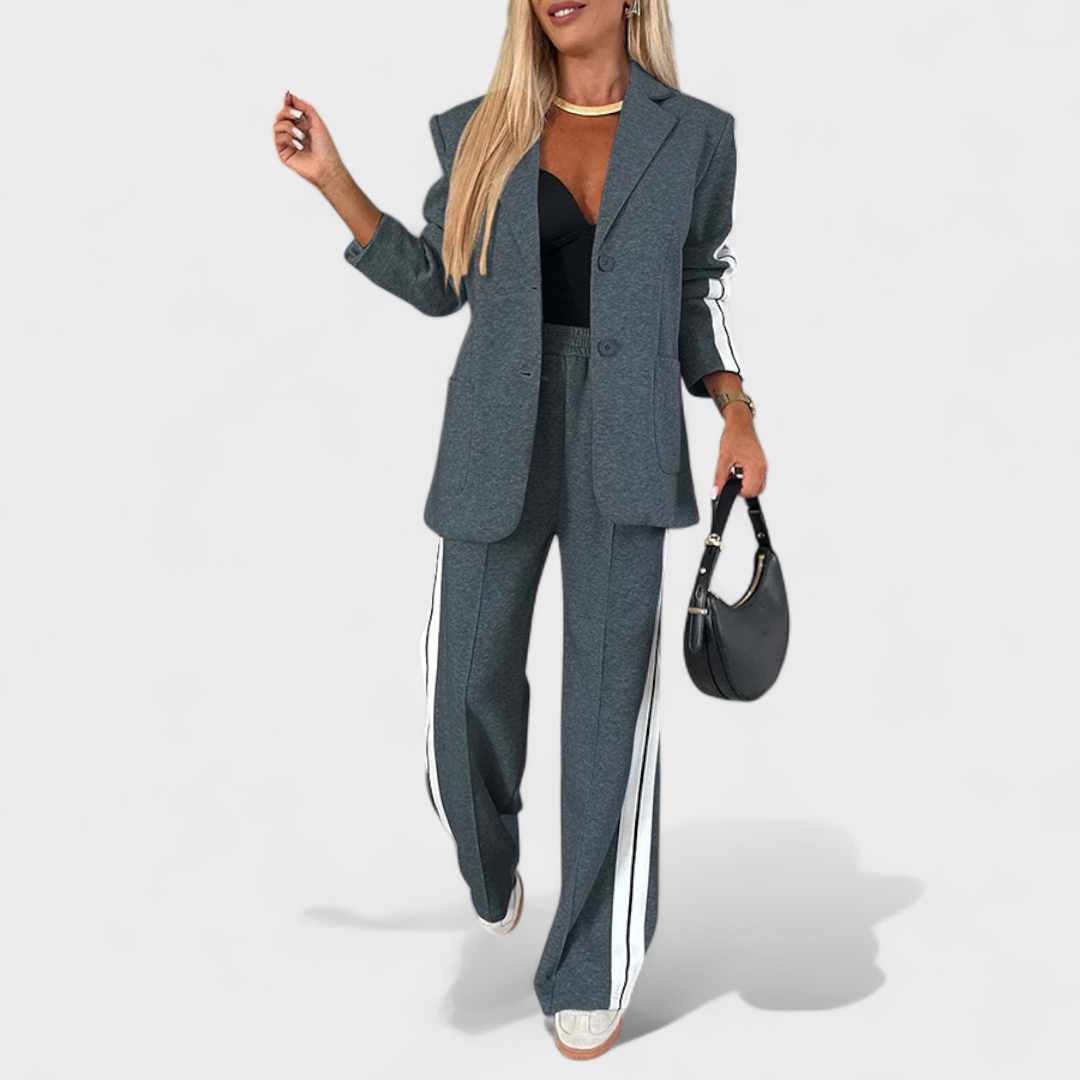 Hajnalka™ - Sportos blézer és csíkos wide leg nadrág szett