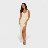 Tímea™ - Testhezálló ruha hasítékkal