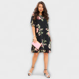 Rózsika™ - Virágmintás ruha fodros szegéllyel