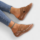 Enikő™ - Áttört bőr ék sarkú papucs keresztpánttal