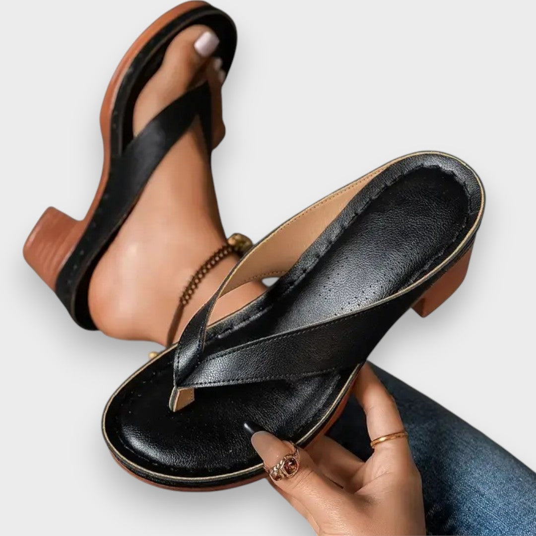 Aranka™  - Arany bőr flip-flop szandál