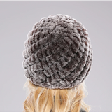 Flóra™ - Csíkos szőrme sapka