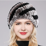 Flóra™ - Csíkos szőrme sapka