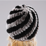 Flóra™ - Csíkos szőrme sapka