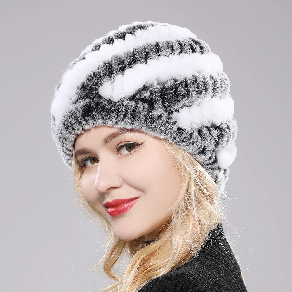 Flóra™ - Csíkos szőrme sapka