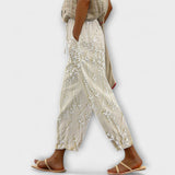 Tünde™ - Virágos applikációs lenvászon nadrág