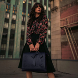 Valéria™ - Virágos áttört bőr táska masnival